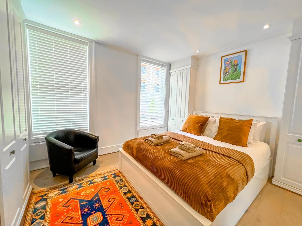 Beautiful & Historic Victoria 3brs Retreat With Ac