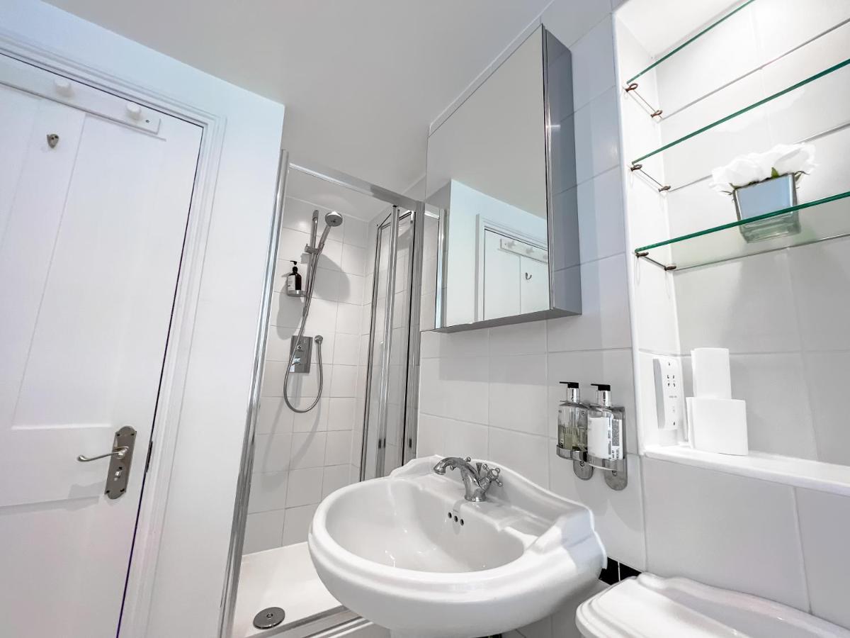 Beautiful & Historic Victoria 3brs Retreat With Ac * Londra