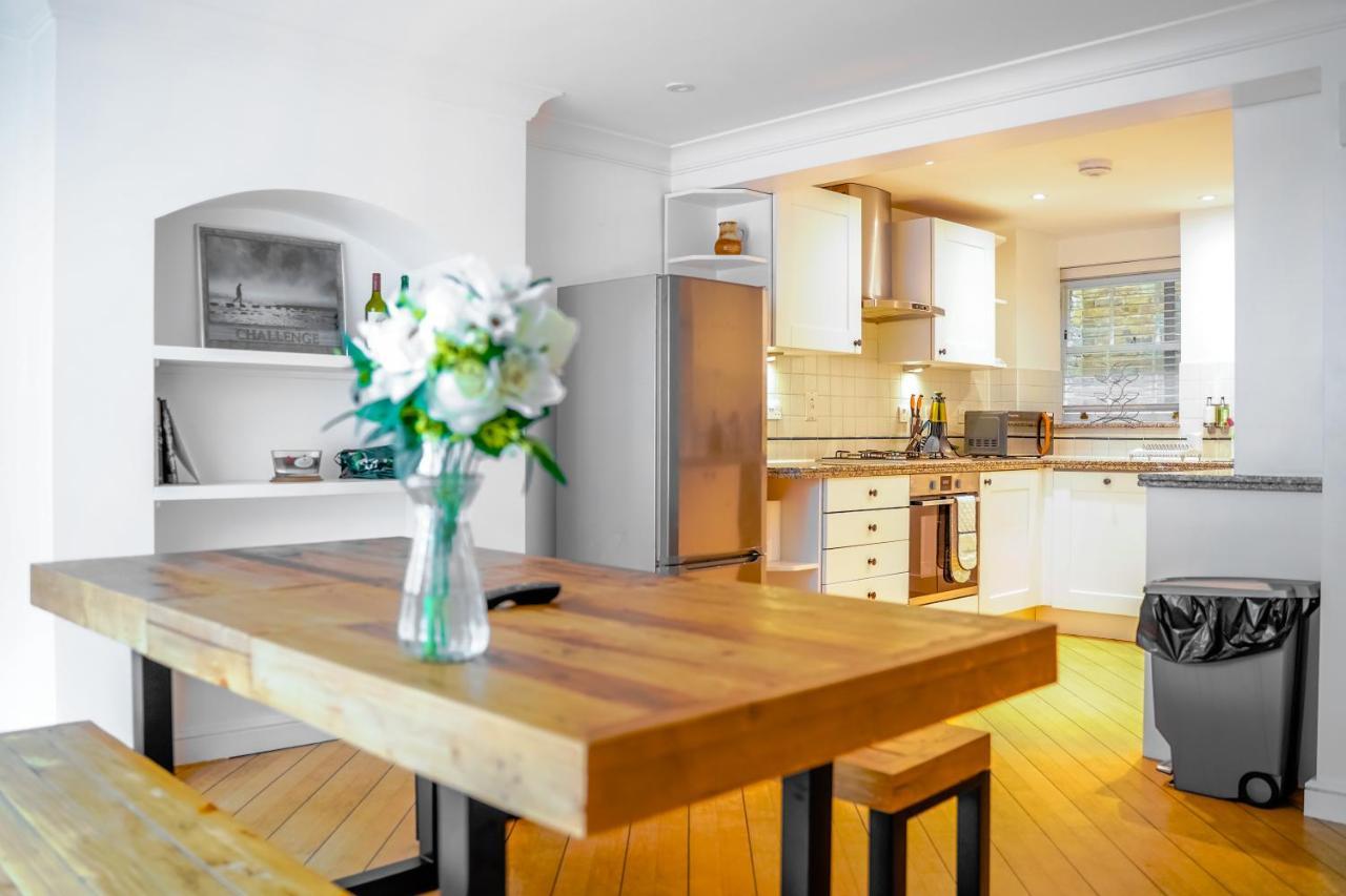 Beautiful & Historic Victoria 3brs Retreat With Ac *